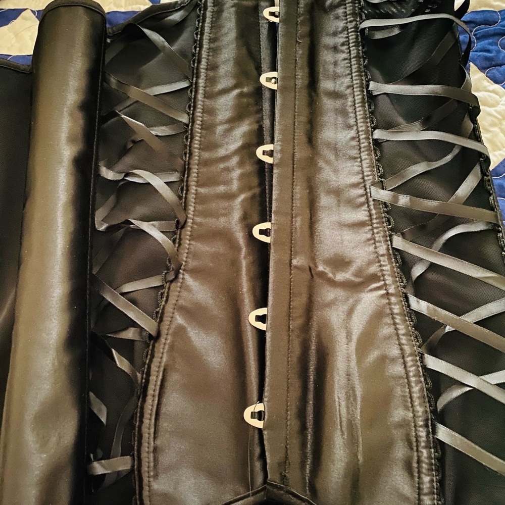 Adore me black lace up corset. NWT. XL